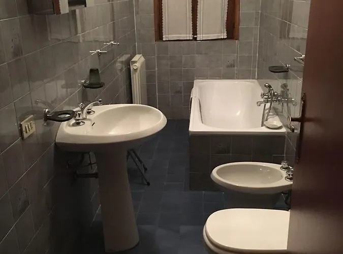 Hotel Quai 2*